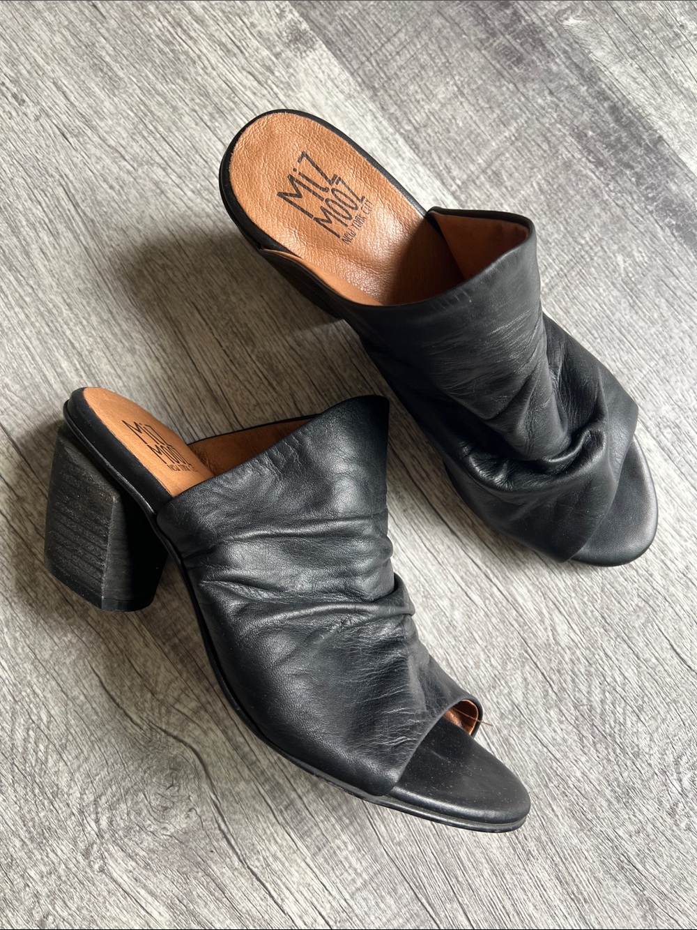 Miz Mooz Ainsely Black Leather Ruched Peep Toe Heeled Mules Sandals Size EU 40
